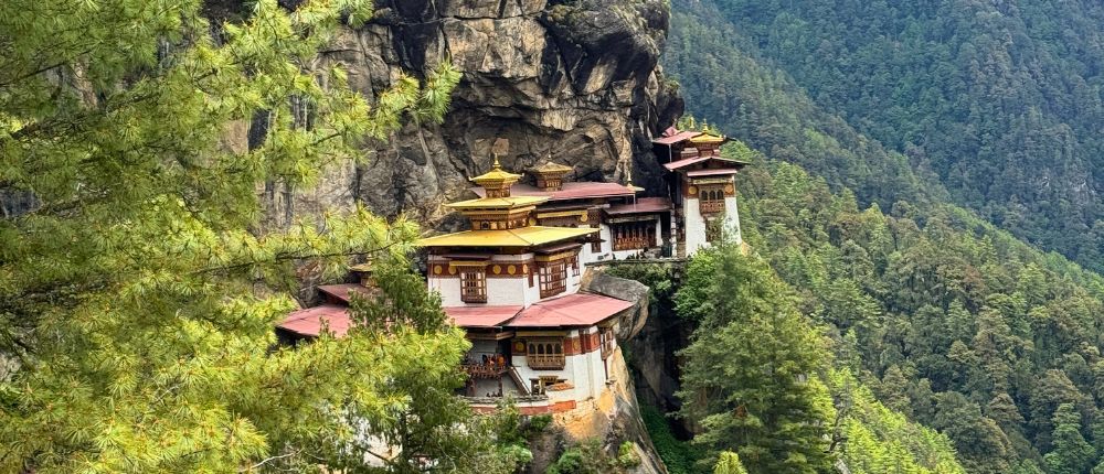 Bhutan Highlights Tour trekking in Bhutan – Adventure Mountain Explore Treks