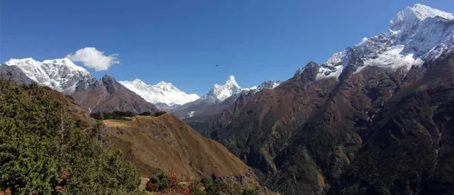 Ultra-Luxury Everest Base Camp Trek – trekking scenery